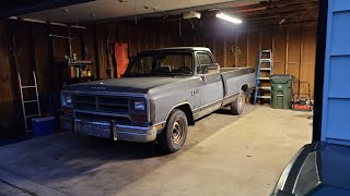 How To Replace Valve Cover Gaskets On 1967 - 1993 D150 318 Engine