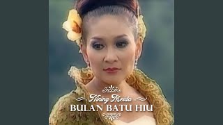 Download lagu Bulan Batu Hiu mp3