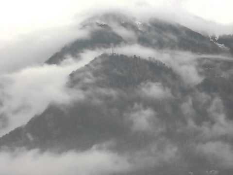 MVI_4894.AVI Mut Spitz und Schloss Tirol