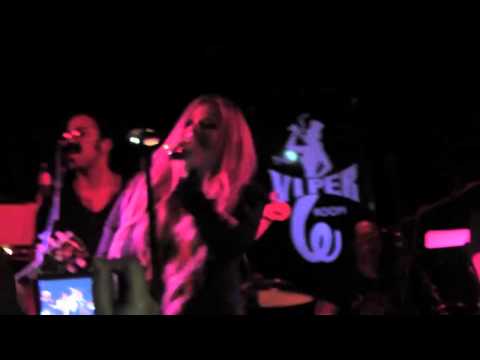 Avril Lavigne -  The Viper Room - Full Show  Part 1