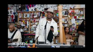 Download lagu Let Me Love You _ Ne-Yo (Tiny Desk Concert)  mp3