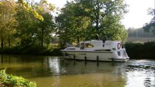 preview picture of video 'La Navigation sur le Canal des deux Mers - Comment Naviguer'