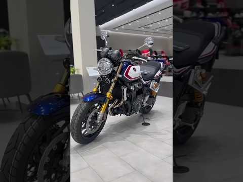 Thumbnail for Honda😍 CB1300SF New bike launch 2025 | Honda🥰 New bike 1300 super 2025 #shorts #youtubeshorts #viral by Honda 1300