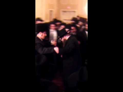 Rabbi ledderman dancing at a wedding in Monsey