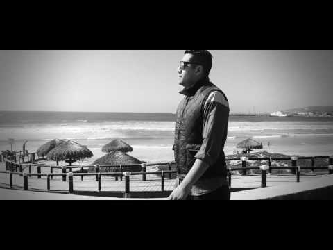 Bizarre Love Triangle-Alex Midi,Giang Pham__Video:droneMode