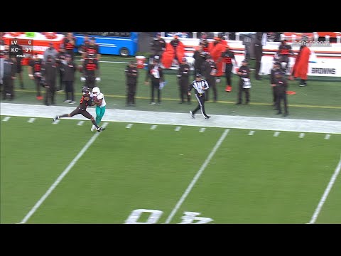 Ewers throws a dime on 40-yard pickup