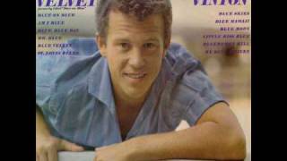 Blue On Blue - Bobby Vinton..wmv