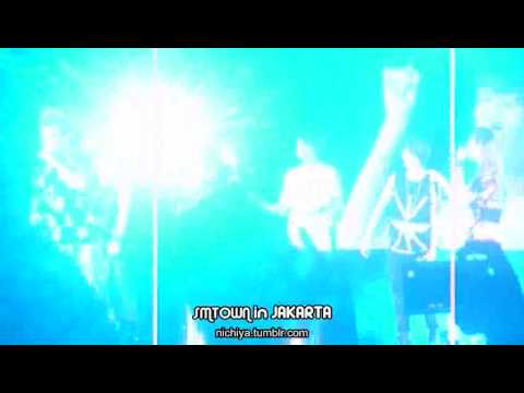 [FANCAM] 120922 SMTOWN Jakarta - Super Junior & f(x) - Oops