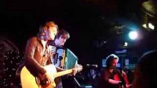 Bloodless (Acoustic) - Tom McRae