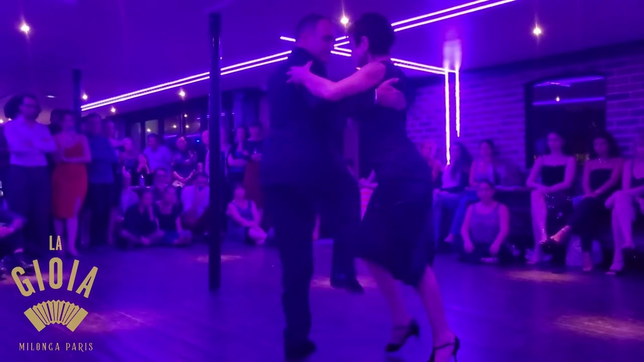 Video thumbnail for Show Esteban Moreno Claudia Codega à la milonga la Gioia 3/4