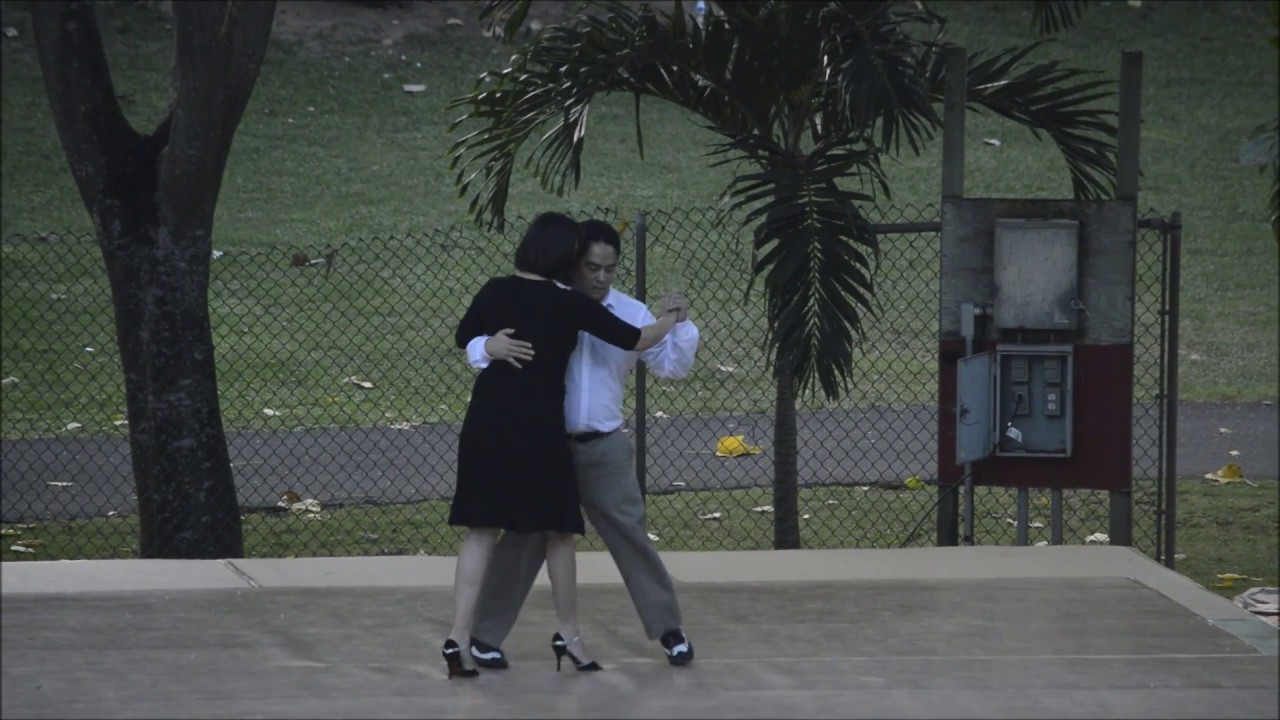 "Sonar Y Nada Mas"-A Waltz Tango-Maui Argentine Tango Group