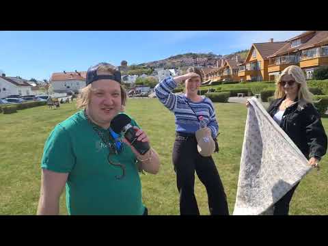 Aleksander Salamander sjekker opp damer i Stavern