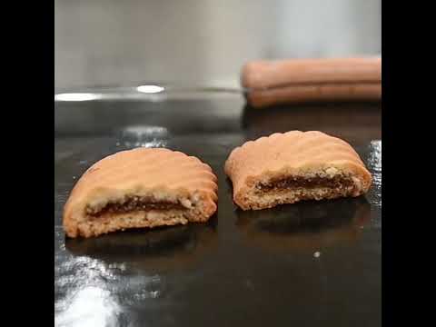 Amareta te mbushura me marmalat nga Pasticeri Lika