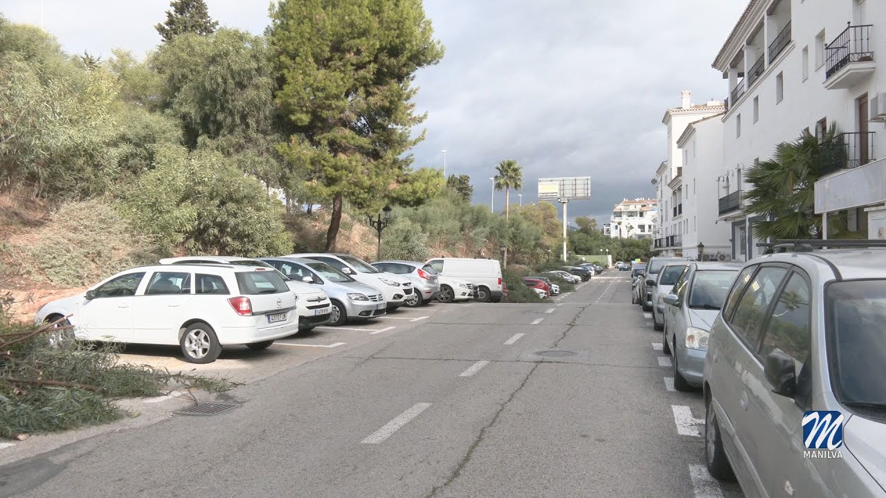 Limpieza exhaustiva en calle Cigala en el Puerto de la Duquesa