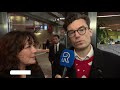 Honderden mensen bij uitvaart Jules Deelder