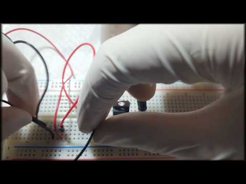 How to connect voltage regulator lm7805 (In  9V , Out 5V)