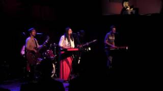 Gentle Brontosaurus - God Only Knows and I Know There's an Answer