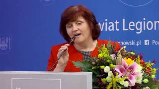 Ślubowanie nauczycieli podczas Rady Powiatu