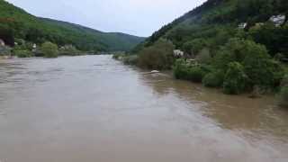 preview picture of video 'MKF-Fotodesign Bobstadt zeigt heute:Hochwasser Eberbach 02.06.2013 gegen 18 Uhr part 5'