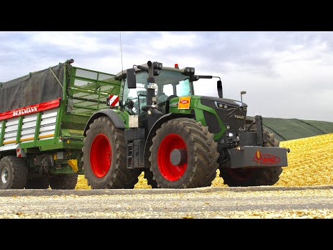 Mais Häckseln und Silo schieben mit LU Henke