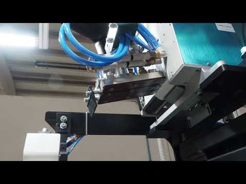 Labeling with Kassow Robots KR1018 Collaborative Robot