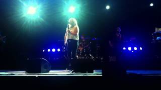 Amaia Montero - Im-possible (Concierto Terrassa)