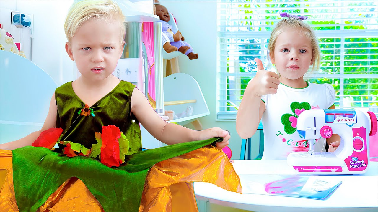 Naomi Plays with Toy Sewing machine Kids pretend play dress up