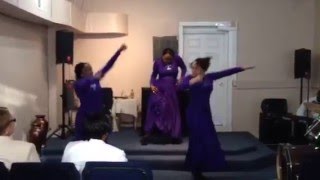 Praise dance to &#39;The Anthem&#39; by Todd Dulaney