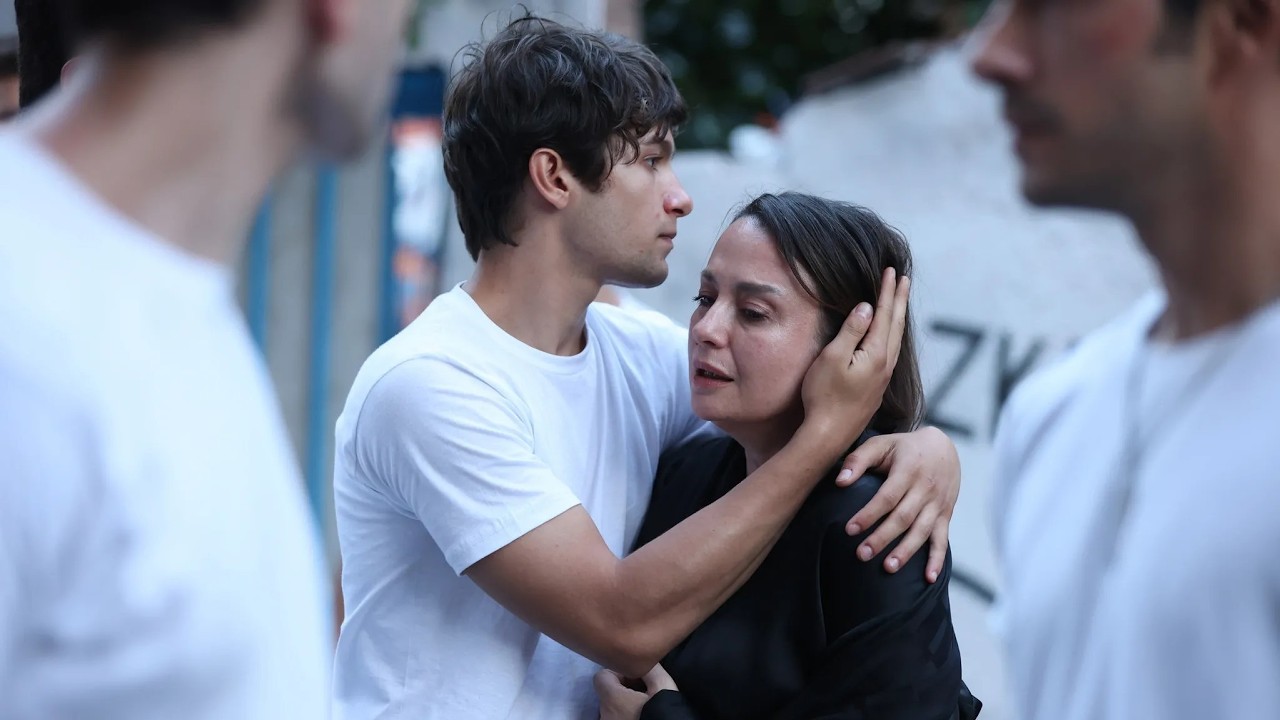 مسلسل إسطنبول رأساً على عقب الحلقة 10