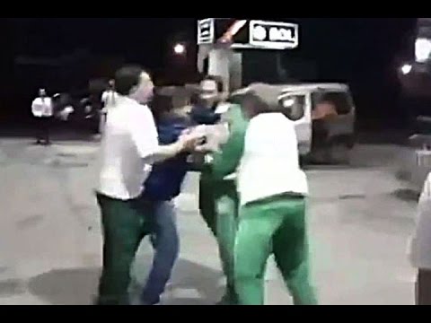 Caruso Lombardi y los jugadores de Sarmiento a las trompadas con sus hinchas