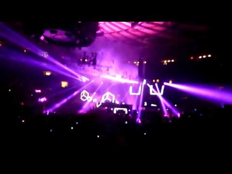 Swedish House Mafia - Live at MSG - NYC - HD - Dec 16 2011