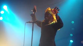 Baloji - L'hiver indien (live @ Bota)