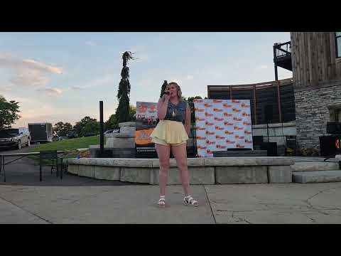 Zoie's Final Performance 102.9 W4 Country Contest!!