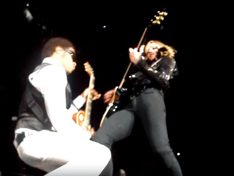 Madonna & Lenny Kravitz - "I Love New York" Live in Paris 2006