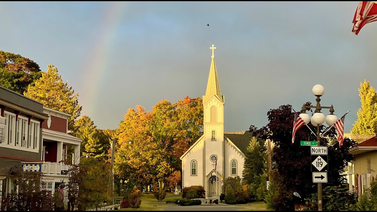 Steeple Cam LIVE View of Downtown Harbor Springs, MI