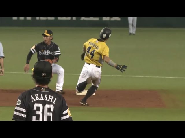 走攻守で躍動感あふれるライオンズ・外崎