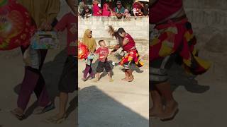 Download lagu BOCIL DIKEJAR GANONGAN #shorts #shortsfeed #viralshorts #bujangganong mp3 Download lagu BOCIL DIKEJAR GANONGAN #shorts #shortsfeed #viralshorts #bujangganong mp3