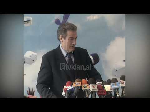 Sali Berisha komenton zhvillimet në Kongresin e PS - (12 Dhjetor 2003)