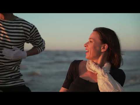 Marijas Naumovas koncerts "FRANČU SAULRIETĀ" Talsos