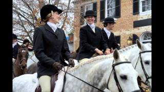 preview picture of video 'The Middleburg Hunt rides through town'