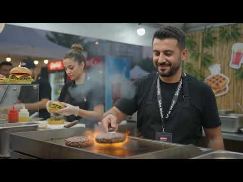 Sokak Sanatçıları ve Canlı Performans Gösterileri