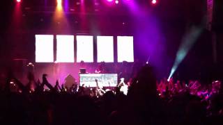 Bassnectar - Falling (feat. Paper Machete) LIVE Oakland Fox Theater 12/11/2010