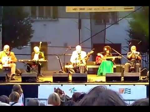 Ivan Mládek & Banjo Band - Medvědi nevědí