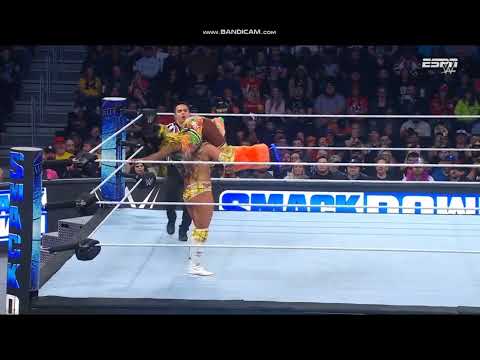 Descuido de #tiffanystratton  vs #naomi Smackdown 12 de abril de 2024 #buenardo  #rico #delicioso