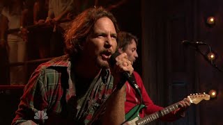 Pearl Jam - Olé (Late Night with Jimmy Fallon, 9/8/2011)