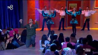 Haluk Levent&#39;ten Unutulmaz Performans  &quot;Deniz Üstü Köpürür&quot; l 3 Adam