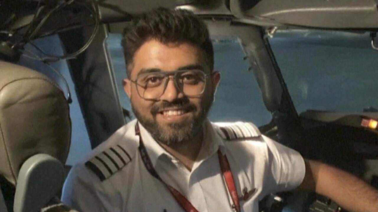 Details emerge on midair mayhem after pilot was allegedly stabbed by co-pilot
