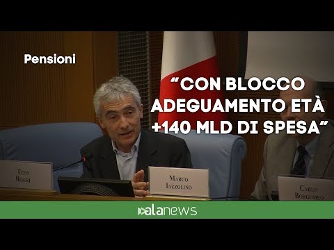 Siccome è possibile si libererà vermi Funghi commestibili un parassita su un troncone