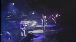 Bee Gees - Givin&#39; Up The Ghost live