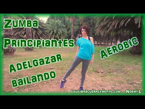 Clase de zumba para principiantes. Aerobic para adelgazar bailando
